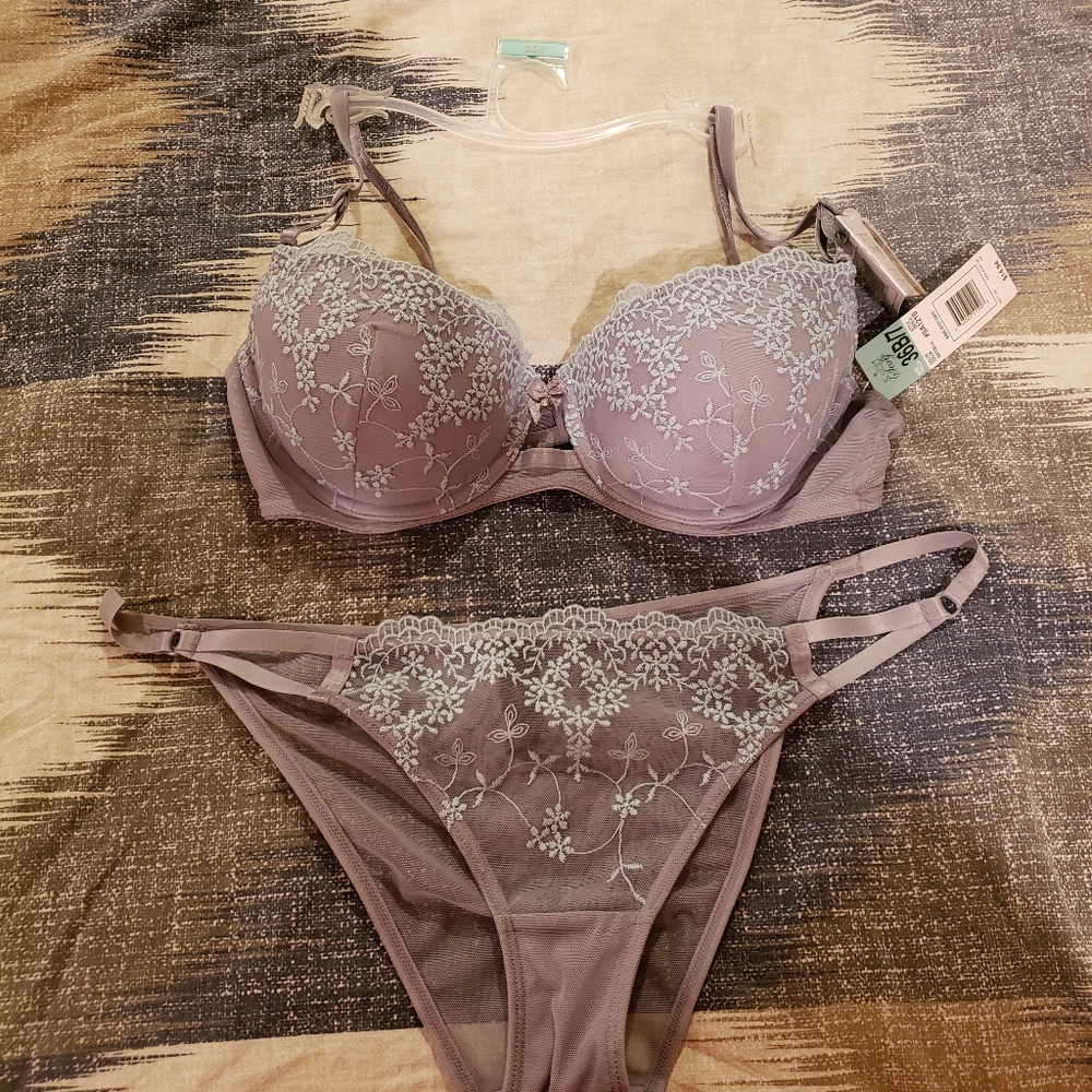 Bra and panty set